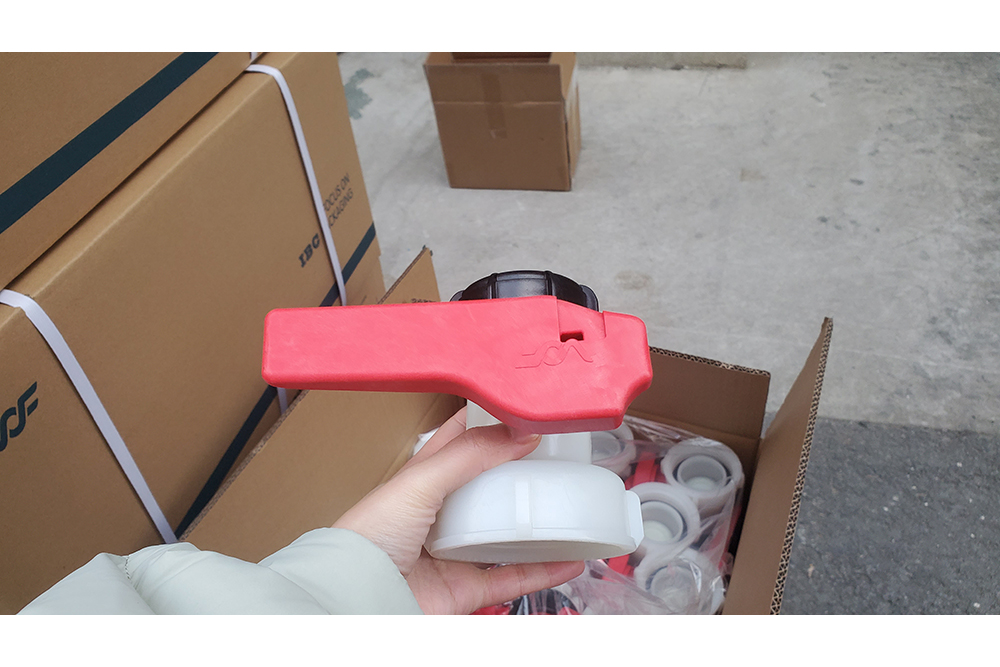 DN40/50/80蝴蝶阀1000L IBC手提袋容器出售