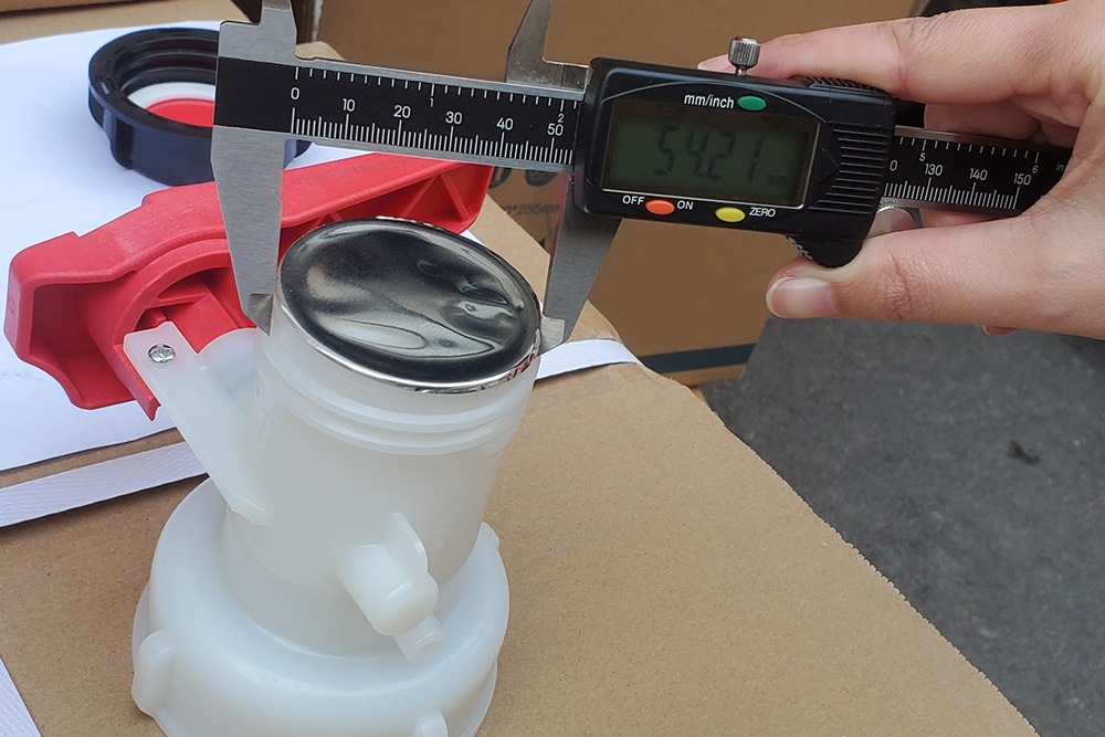 DN40/50/80蝴蝶阀1000L IBC手提袋容器出售