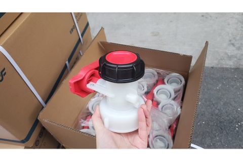 DN40/50/80蝴蝶阀1000L IBC手提袋容器出售