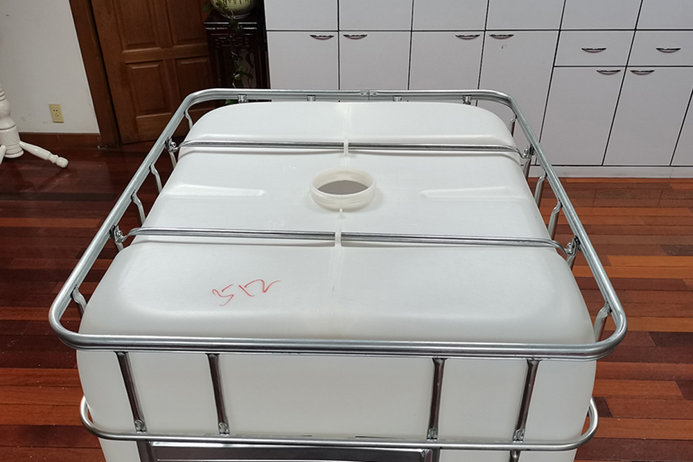 1000升IBC手提袋水容器1000L IBC坦克用于中间散装容器IBC水箱