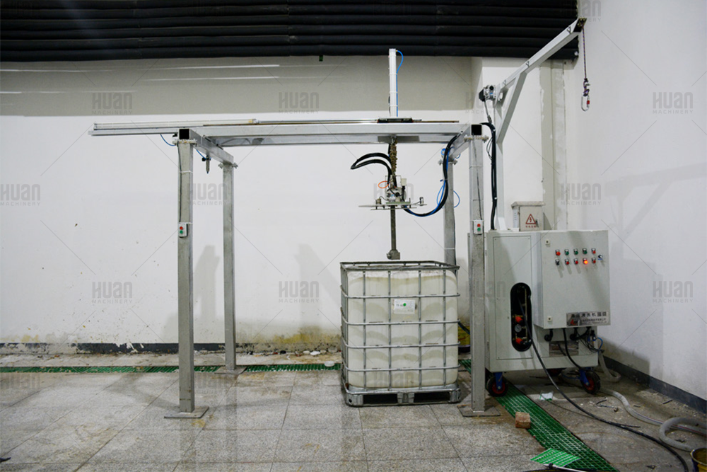 自动1000L IBC手提袋容器清洁系统IBC坦克洗衣机清洁剂生产线