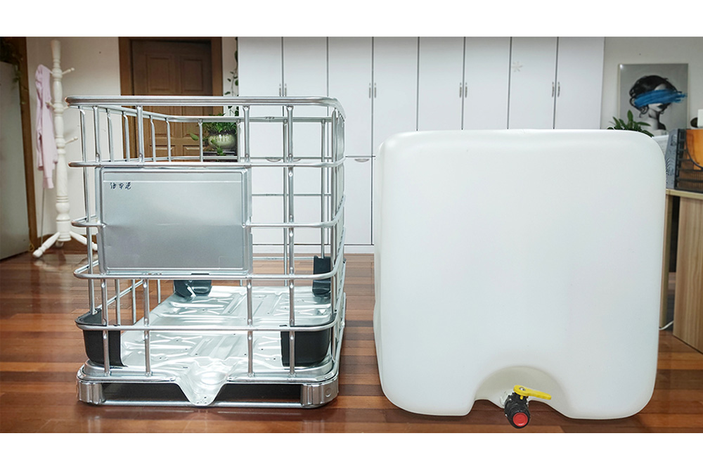 1000升IBC手提袋水容器1000L IBC坦克用于中间散装容器IBC水箱